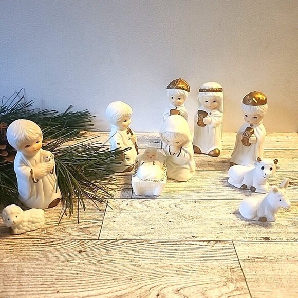10 Pc Holiday Expressions Porcelain Bisque Nativity Set Christmas Holiday Holy - Picture 1 of 13